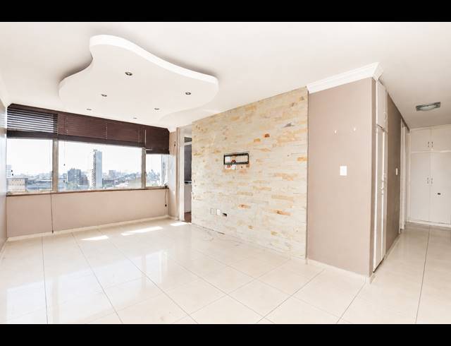 2.5 BEDROOM APARTMENT FOR SALE IN GLENWOOD